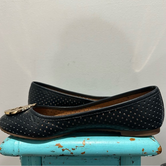 Tory Burch Reva Perforated Navy Flats Size 5.5 - Picture 6 of 13